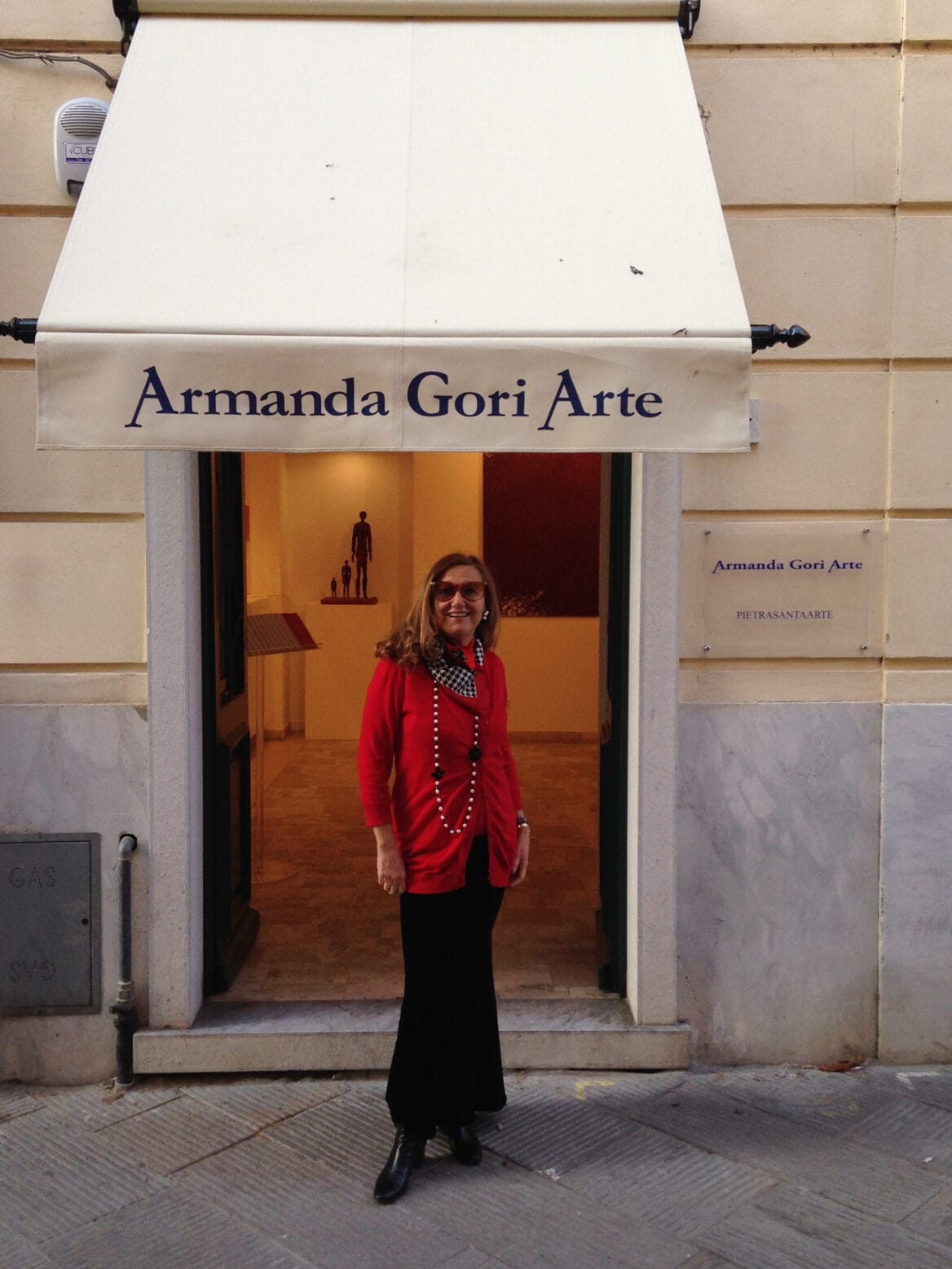Armanda Gori all’inaugurazione della prima galleria di Pietrasanta